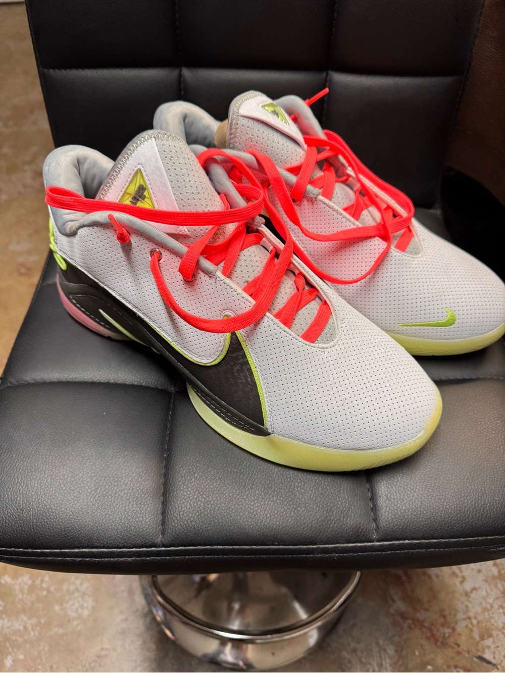 Nike Lebeon XXLL